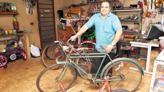 Bicicletas ganham restauração nas mãos de Melissandro